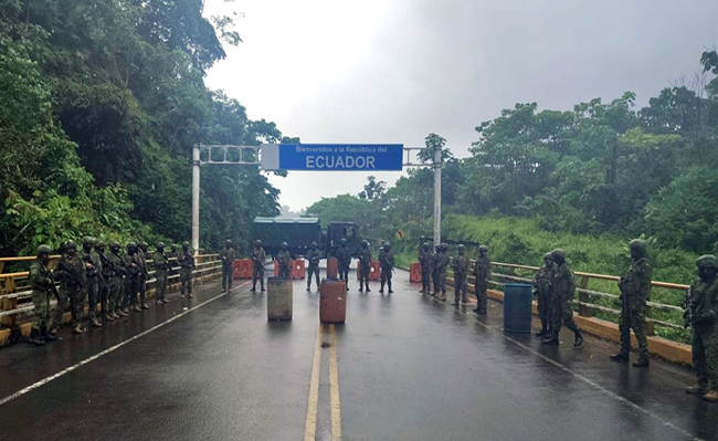 Ejército ecuatoriano intensifica controles en fronteras sur y norte