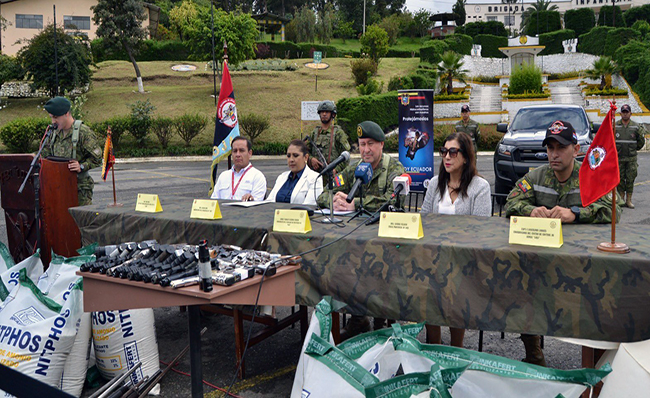 Ejército incautó armas y municiones en Loja
