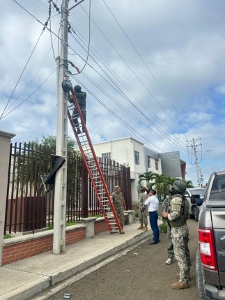 Fuerzas Armadas desmantelan cámaras de grupos criminales en Jaramijó