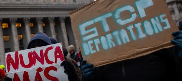 Jueza impide que Gobierno de Trump ponga fin al parole humanitario 