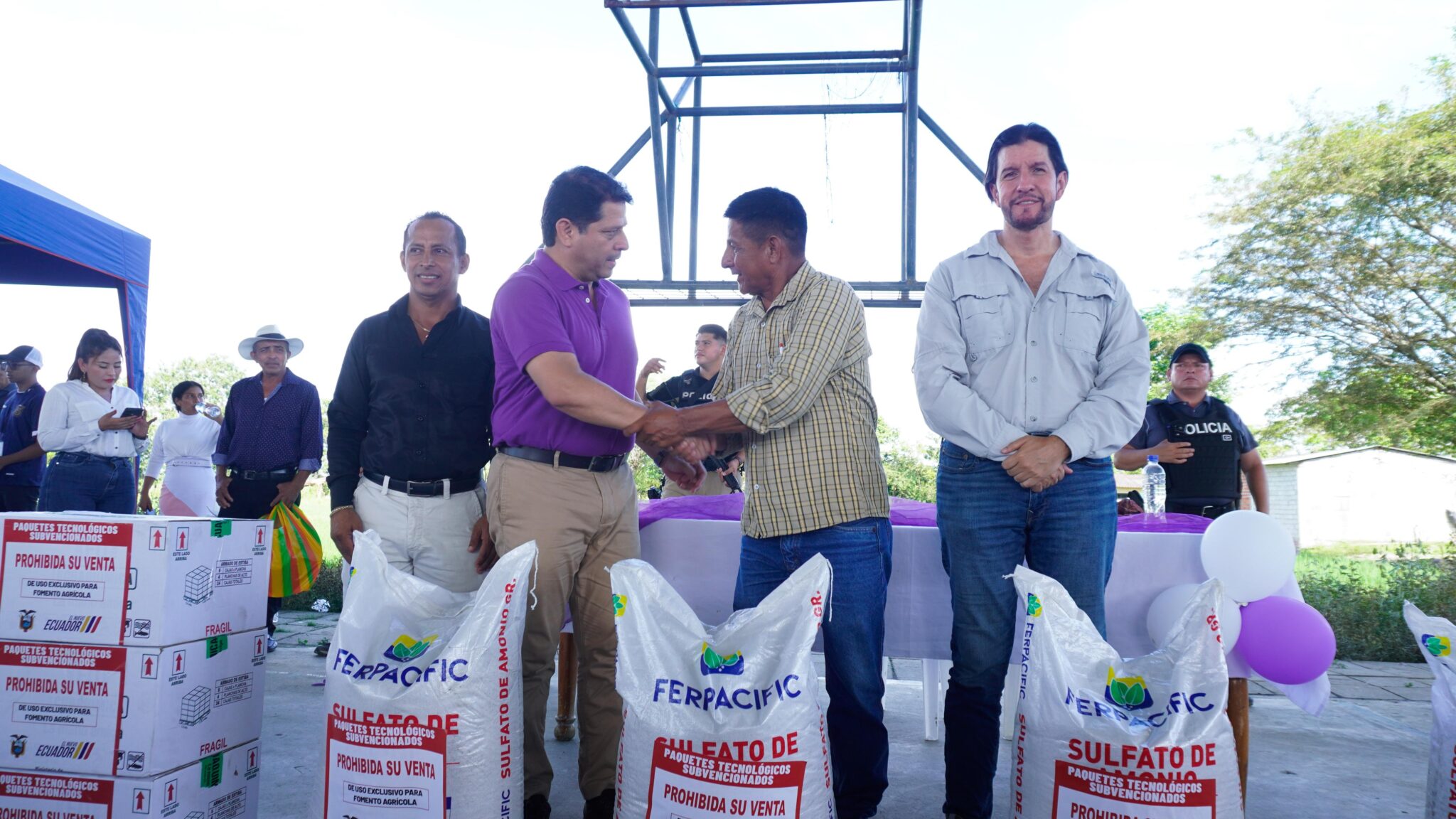mag-entrega-mas-de-200-mil-dolares-en-insumos-agricolas.ecuador221.com_.ec_ MAG entrega más de 200 mil dólares en insumos agrícolas