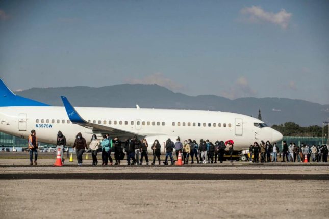 Más de 2.000 ecuatorianos deportados de EE.UU. en 2025