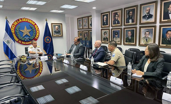 ministros-de-ecuador-y-el-salvador-intercambian-criterios-de-seguridad-ecuador221.com_.ec_ Ministros de Ecuador y El Salvador intercambian criterios de seguridad