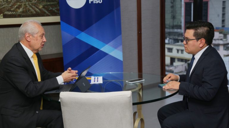 Noboa condona deudas incobrables en la CFN