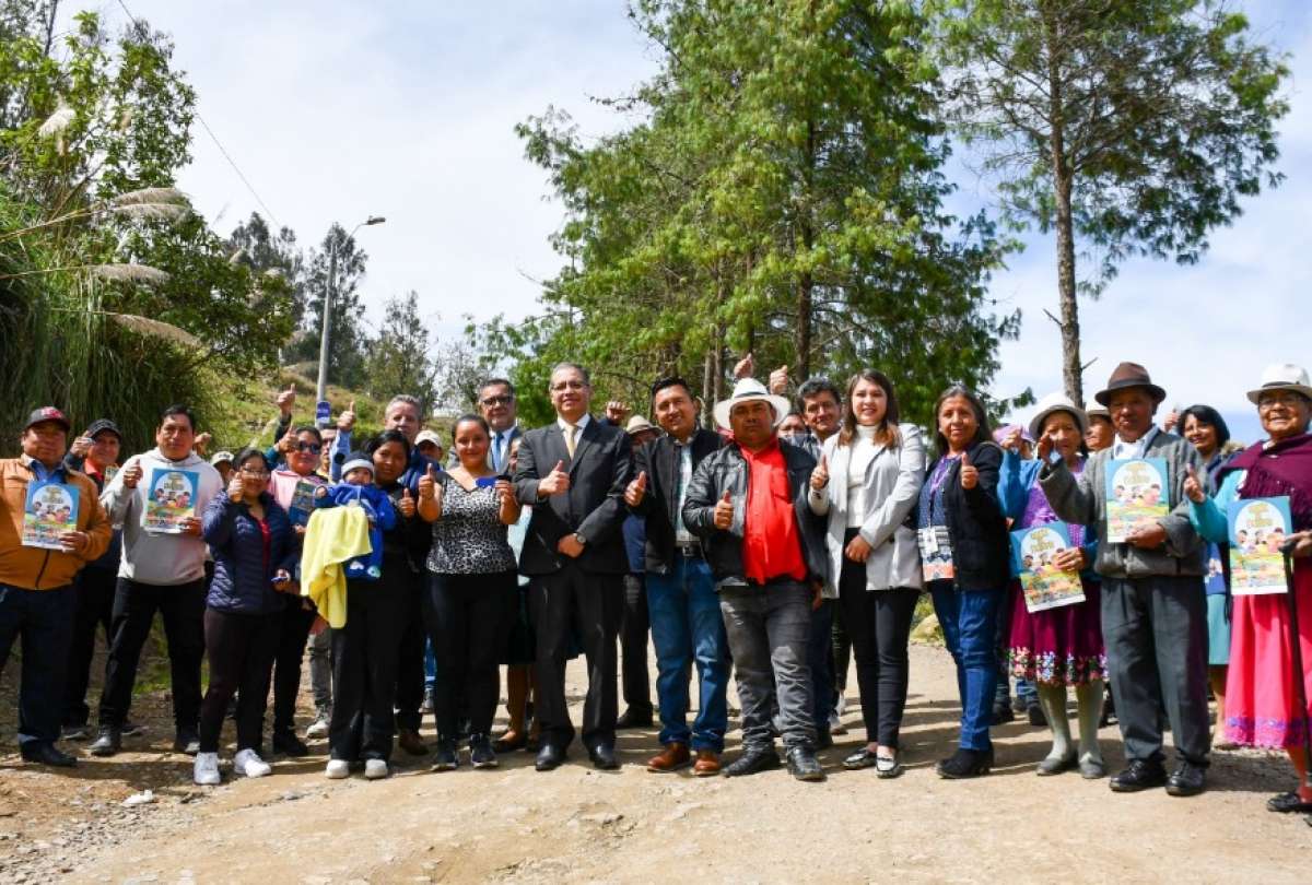 ecuador 221 nuevo-alumbrado-publico-en-paute-mejora-seguridad-y-bienestar.ecuador221.com_.ec_ Nuevo alumbrado público en Paute mejora seguridad y bienestar