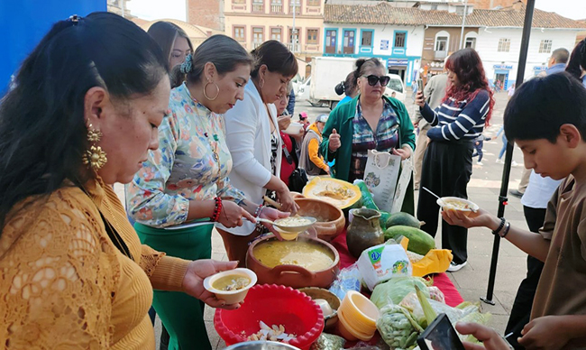 Ruta de la Fanesca, sabor y tradición de los mercados locales