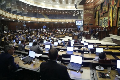 Asamblea censura a exsuperintendenta Margarita Hernández por negligencia