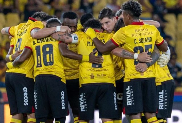 Barcelona SC celebra con goleada su histórica Noche Centenaria    