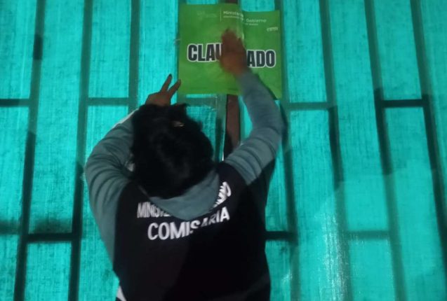 Clausuran gallera clandestina en Calderón, norte de Quito