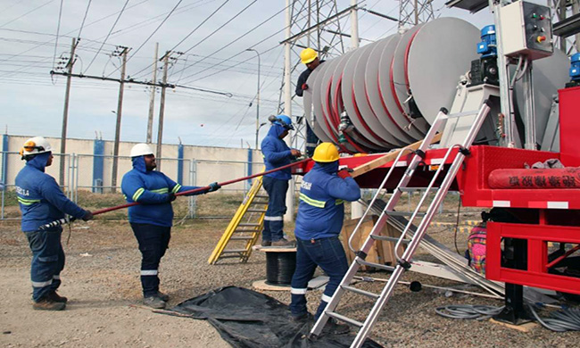 CNEL inaugura nueva subestación móvil en El Oro
