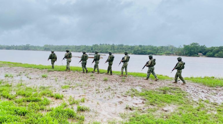 Ejército elimina guerrillero en operativo militar en Orellana