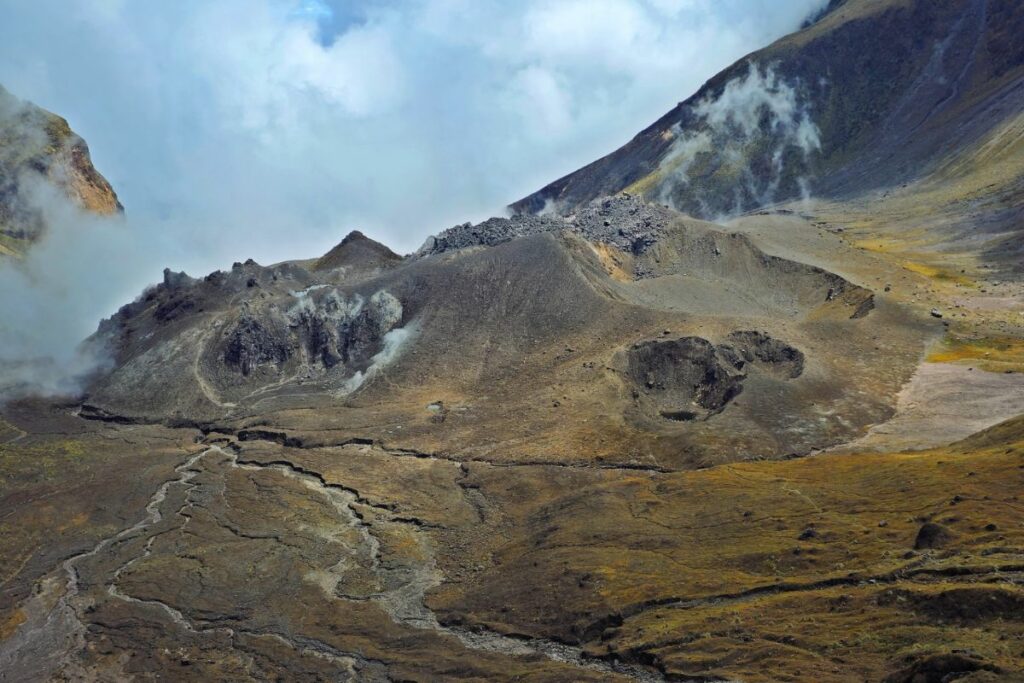 guagua-pichincha-activo-pero-sin-riesgo-para-quito.ecuador221.com_.ec_ Guagua Pichincha activo, pero sin riesgo para Quito