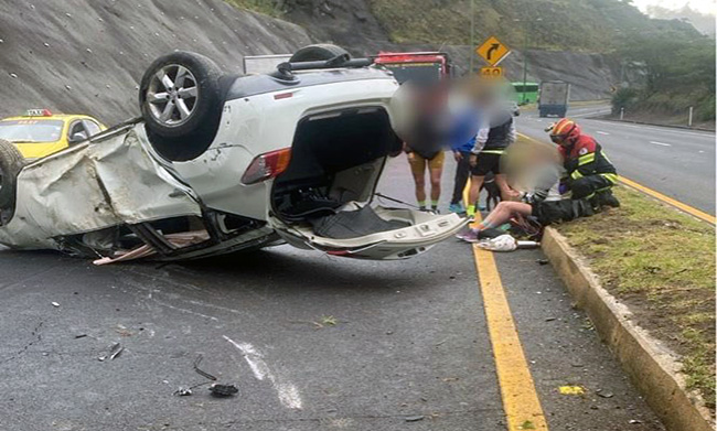Heridos y cierres viales por siniestros y emergencias en Quito