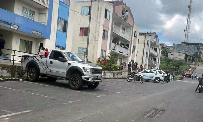 Hombre habría asesinado a su esposa y después se quitó la vida