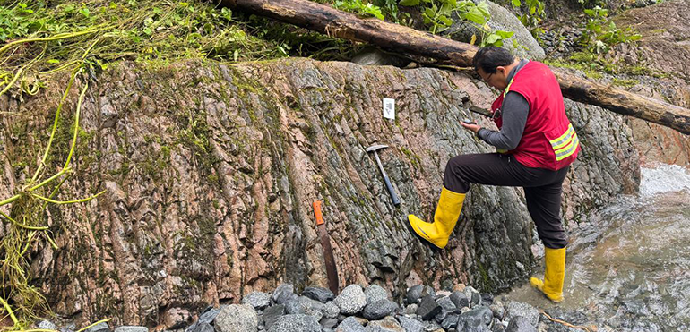 IIGE actualiza cartografía geológica en costa y norte