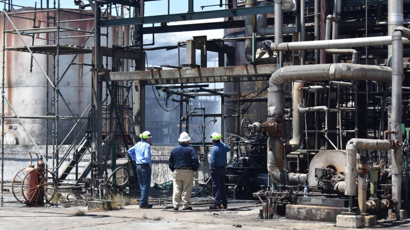incendio-en-refineria-obliga-a-importar-combustibles-temporalment.ecuador221.com_.ec_ Incendio en Refinería obliga a importar combustibles temporalmente