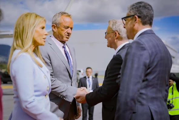 Llegó Robert Kennedy Jr., a la posesión de Noboa