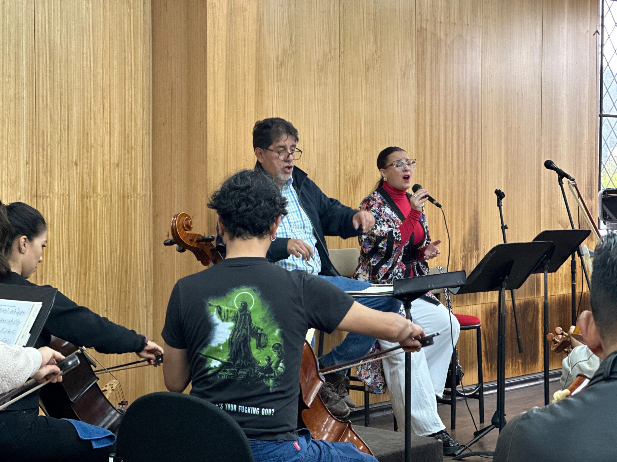 orquesta-sinfonica-de-cuenca-homenajea-a-las-madres.ecuador221.com_.ec_ Orquesta Sinfónica de Cuenca homenajea a las madres
