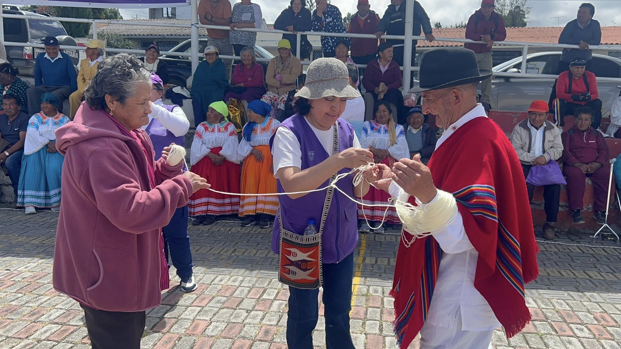 adultos-mayores-conmemoraron-su-dia-en-los-andes.ecuador221.com_.ec_ Adultos mayores conmemoraron su día en Los Andes