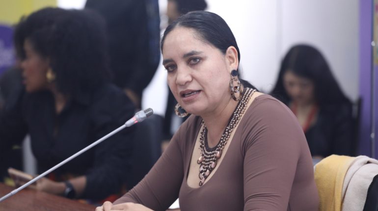 Andrés Castillo exige sanción sin sueldo a Pazmiño