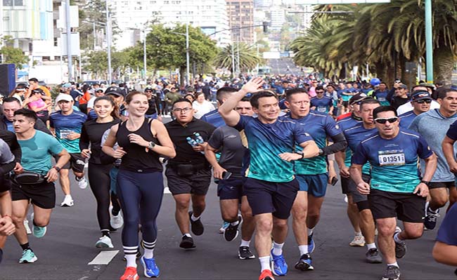 daniel-noboa-y-lavinia-valbonesi-participaron-en-competencia-deportiva-ecuador221.com_.ec_ Daniel Noboa y Lavinia Valbonesi participaron en competencia deportiva