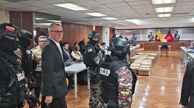 Fiscalía acusa a Glas por desvío millonario en Manabí