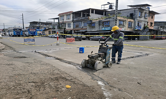interagua-construye-sistema-de-drenaje-pluvial-en-las-calles-18-y-la-q-ecuador221.com_.ec_ Interagua construye sistema de drenaje pluvial en las calles 18 y la Q