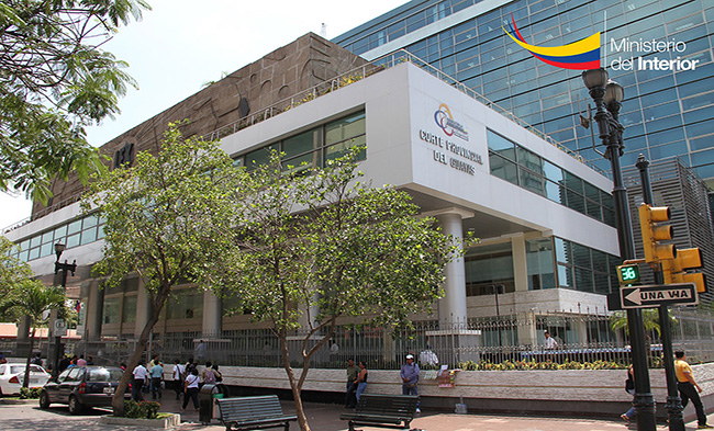 Juez revoca medidas contra alias Pinky y dicta prisión preventiva