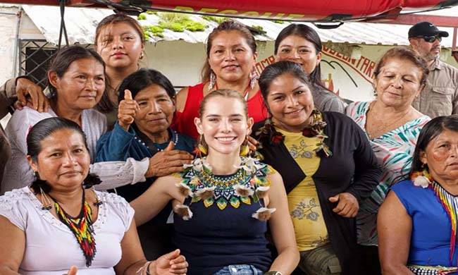 lavinia-valbonesi-visito-taisha-y-entrego-ayuda-humanitaria-ecuador221.com_.ec_ Lavinia Valbonesi visitó Taisha y entregó ayuda humanitaria