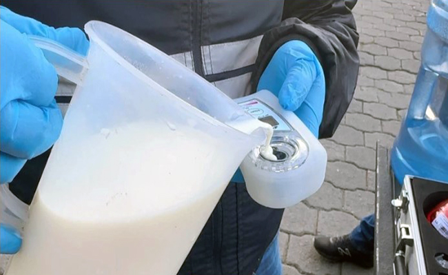 mag-controla-precio-y-calidad-de-la-leche-en-tungurahua-ecuador221.com_.ec_ MAG controla precio y calidad de la leche en Tungurahua