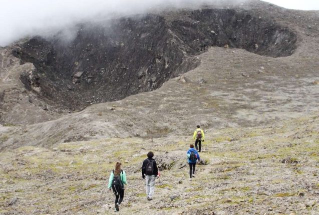 Ministerio prohíbe acceso al cráter Guagua Pichincha