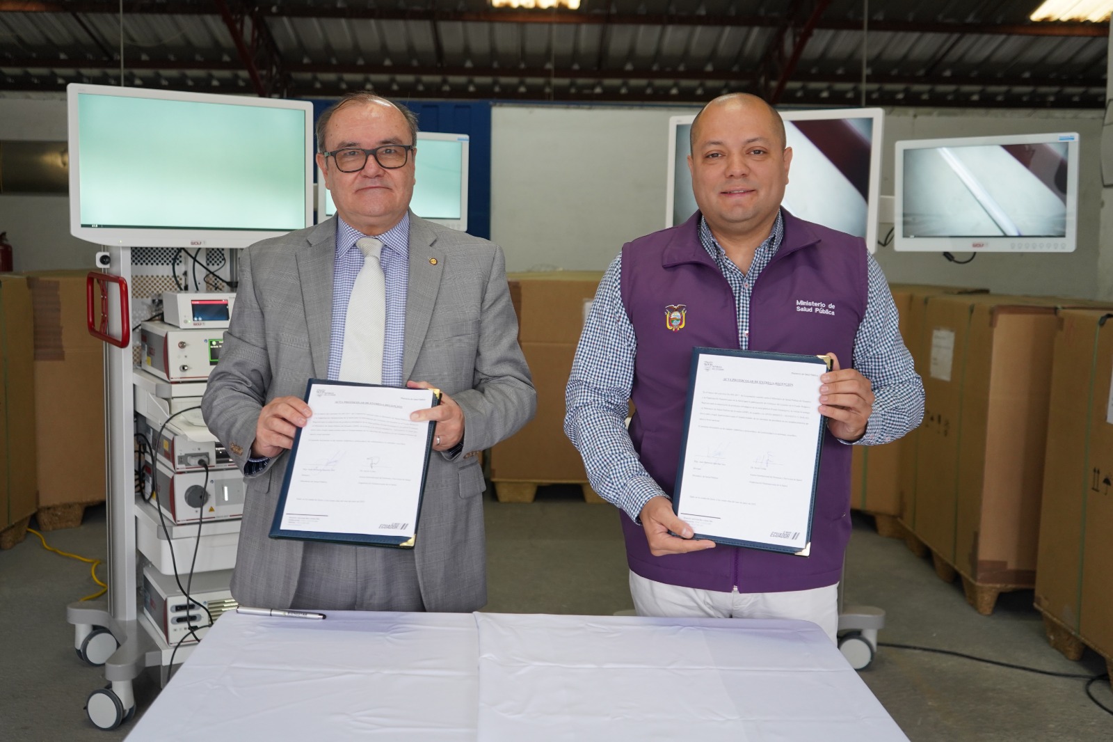msp-equipa-70-hospitales-con-92-torres-laparoscopicas-modernas.ecuador221.com_.ec_ MSP equipa 70 hospitales con 92 torres laparoscópicas modernas