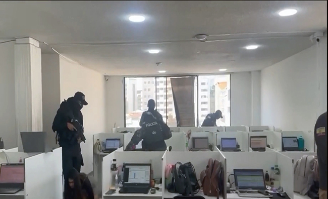 Quito: Cuarenta detenidos en el call center extorsivo