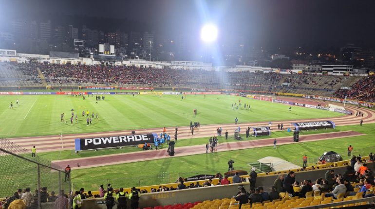 Quito revierte donación del estadio Atahualpa