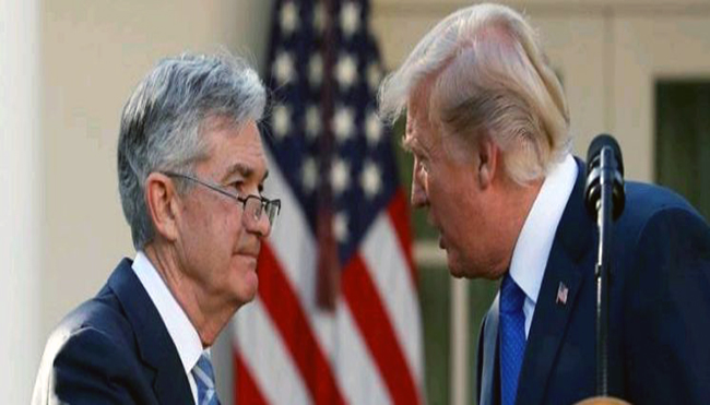 Trump vuelve a la carga contra Powell