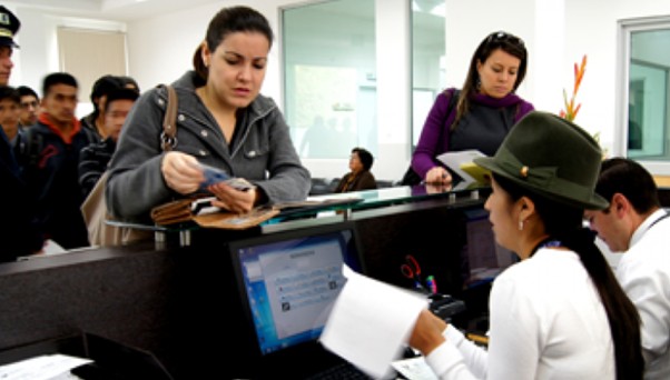 Usuarios reclaman tercera semana sin trámites en ANT