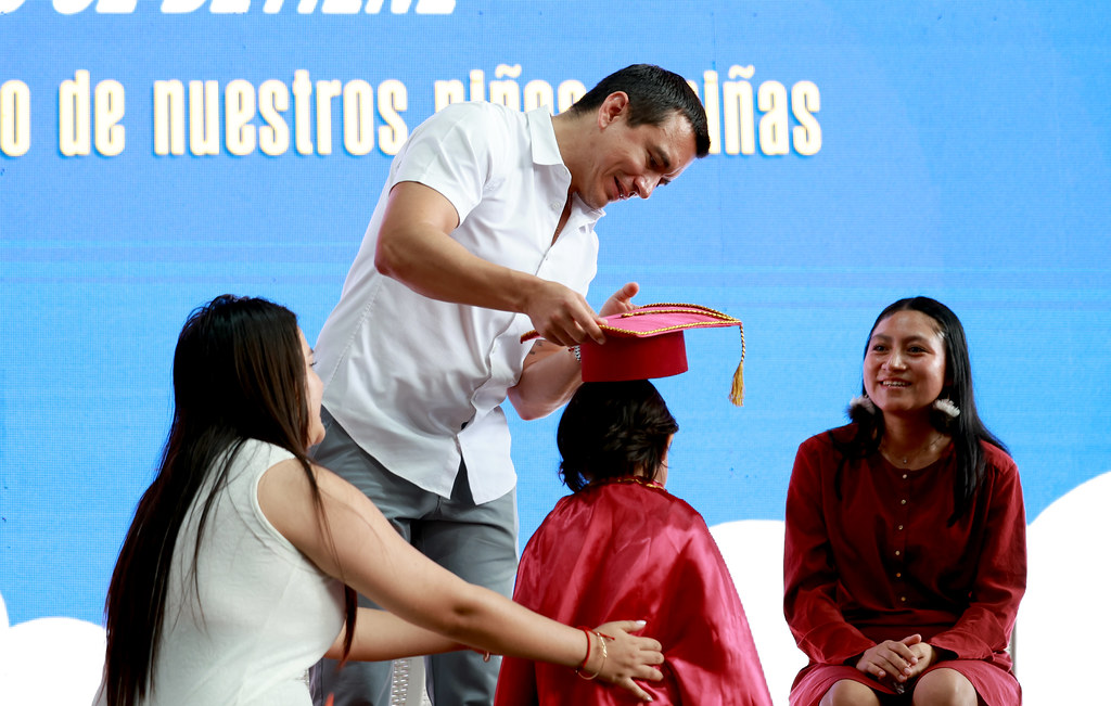 ecuador 221 54661556949_a1f113b4a7_b Los niños y niñas tienen la oportunidad de aprender.