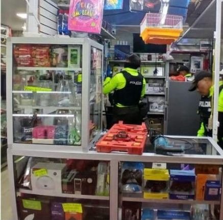 Autoridades desarticulan red ilícita en mercado ambateño