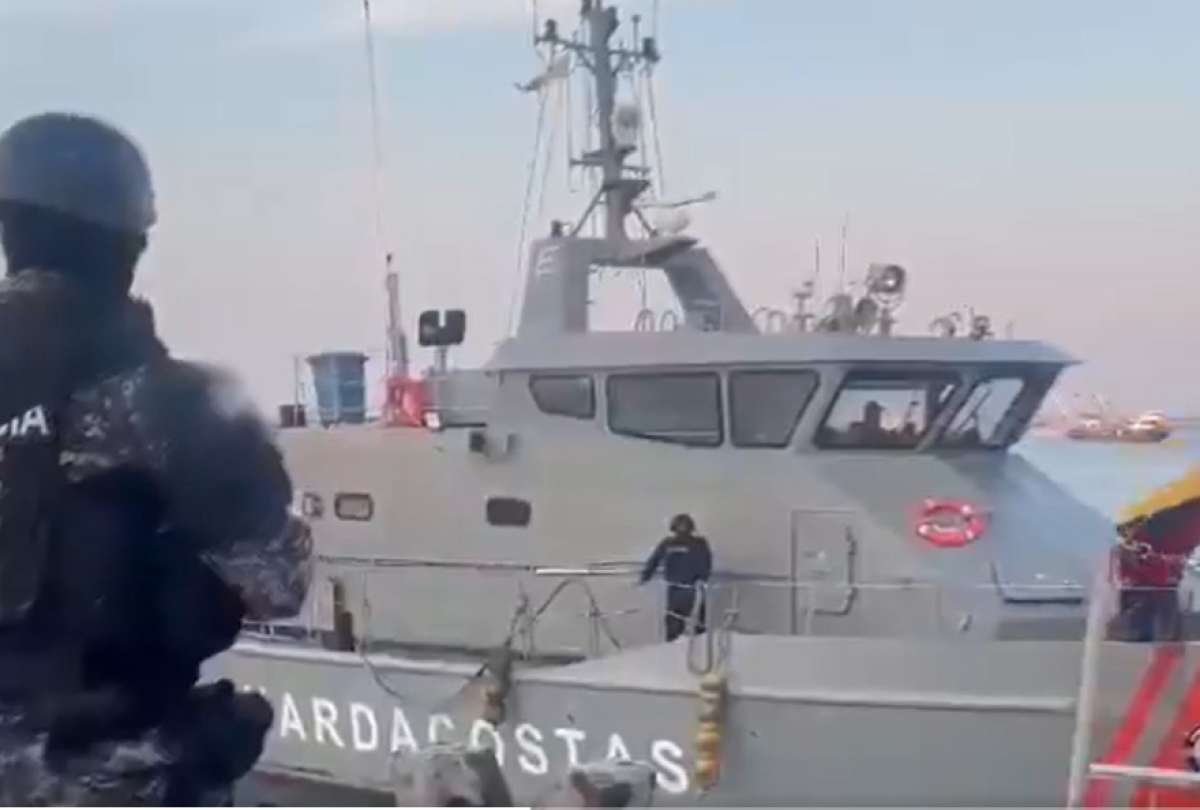 ecuador 221 bloque-de-seguridad-incauta-dos-toneladas-de-droga-en-manabi.ecuador221.com_.ec_ Bloque de Seguridad incauta dos toneladas de droga en Manabí