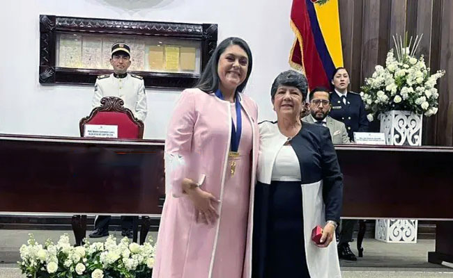 Diana Guayanay asumió la alcaldía de Loja