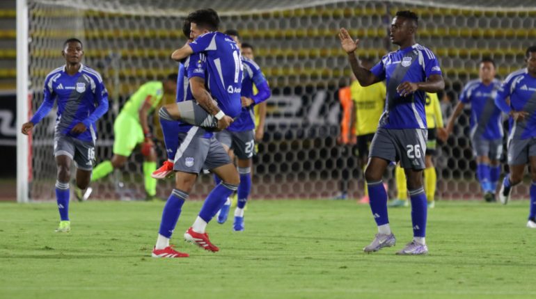 Emelec avanza a octavos tras agónico triunfo en penales