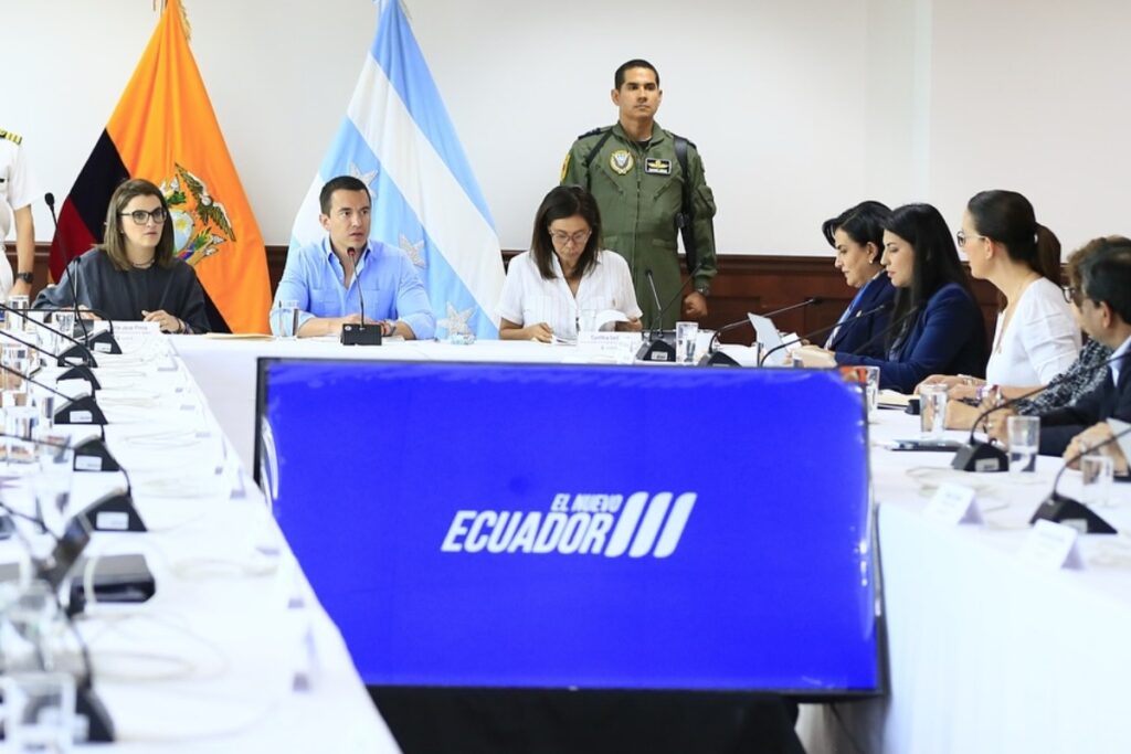 gobierno-fusiona-seis-entidades-en-dos-ministerios-clave.ecuador221.com_.ec_ Gobierno fusiona seis entidades en dos ministerios clave