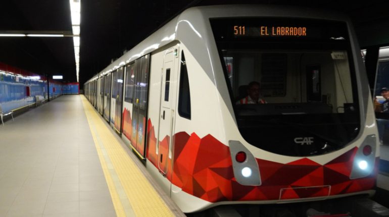 Metro de Quito restablece su flota completa tras 20 meses