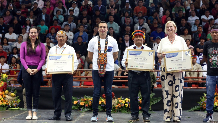 noboa-entrega-tierras-a-comunidades-indigenas-en-morona.ecuador221.com_.ec_ Noboa entrega tierras a comunidades indígenas en Morona