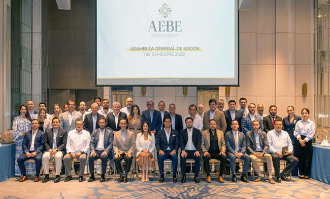 AEBE presenta avances y compromisos en asamblea general
