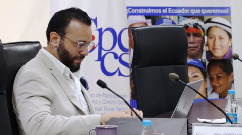 CAL envía juicio político contra Albán a Comisión