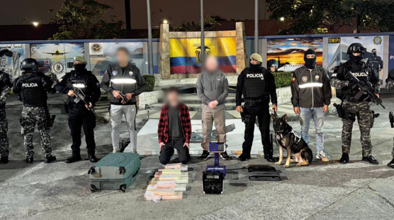 Capturan a dos extranjeros con droga en aeropuerto