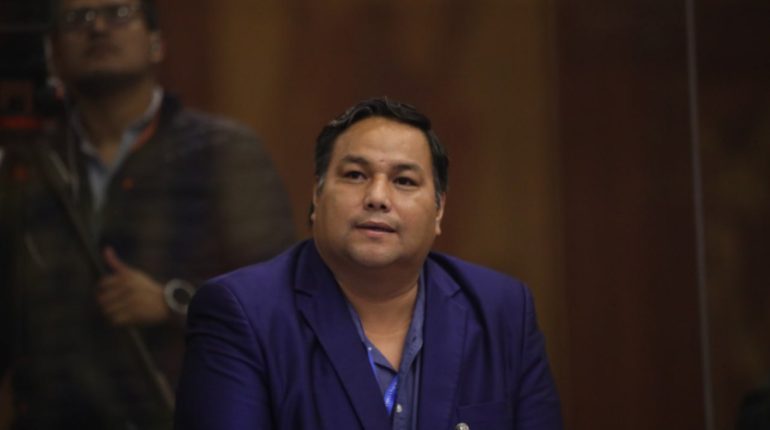 Carlos Vargas expulsado de RC por votar con oficialismo