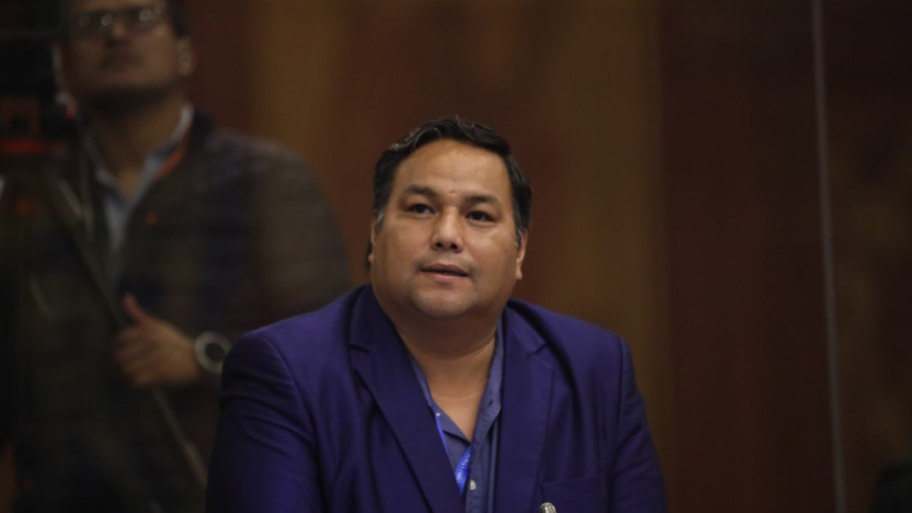 ecuador 221 carlos-vargas-expulsado-de-rc-por-votar-con-oficialismo.ecuador221.com_.ec_ Carlos Vargas expulsado de RC por votar con oficialismo