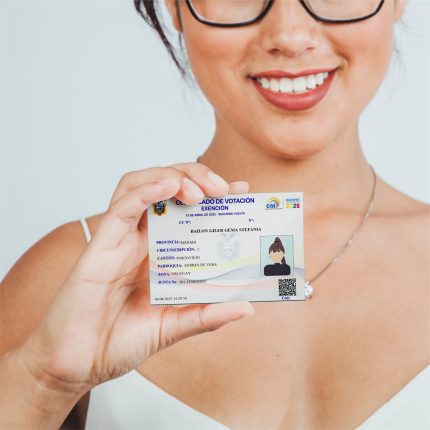 CNE Manabí entregó 754 certificados electorales en quince días